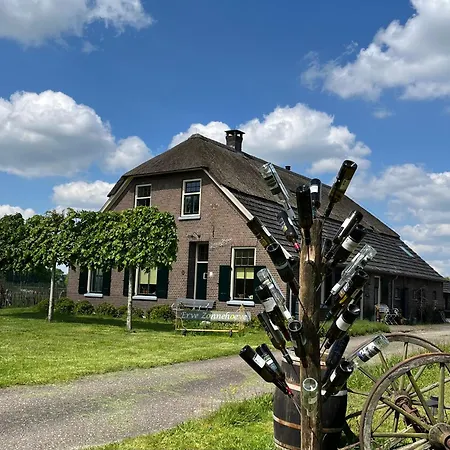 Bed & Breakfast Erve Zonnehoeve En Wijngaard