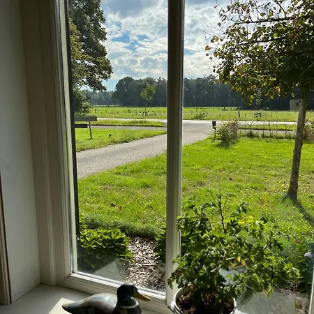 Erve Zonnehoeve En Wijngaard *