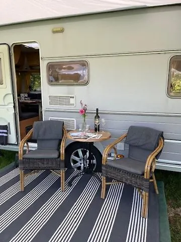 Erve Zonnehoeve En Wijngaard B&B 보르덴